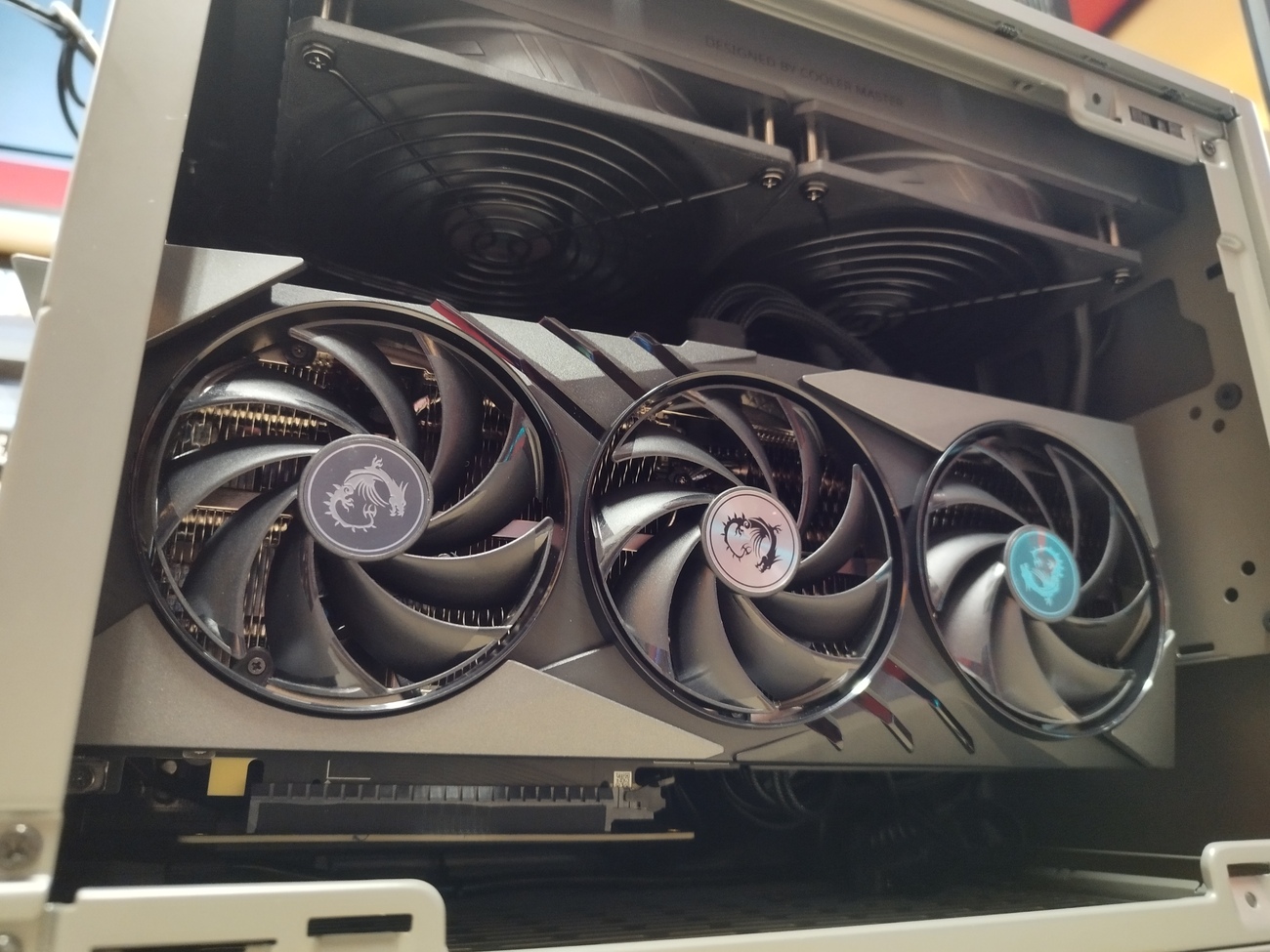 PCOKRIG "RDY-301" | CORE I5 13500 - 280MM LIQUID COOLING - Z790 ITX WIFI D5 - 16GB 5200 DDR5 - 2TB M2 NVME GEN.4 - RTX-4070 12GB - GPU DEDICATA NVIDIA - 80+GOLD SFX - W11 PRO